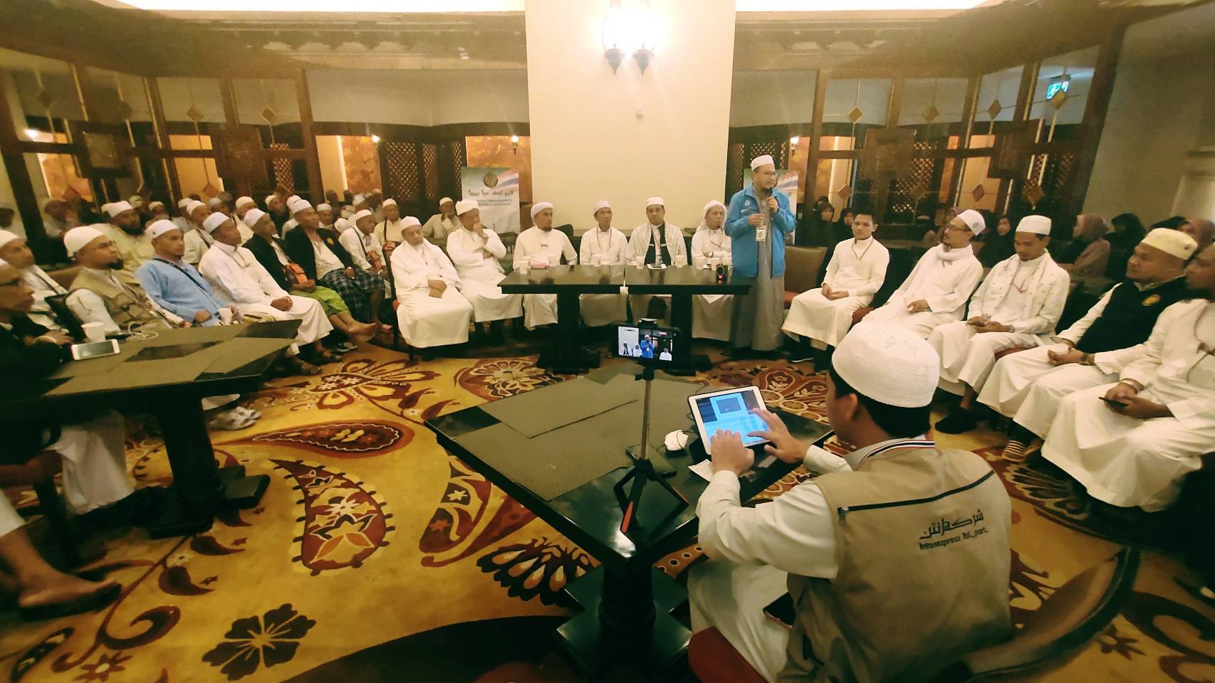 Perwakilan Kantor Haji Thailand Bertemu Jemaah Haji Thailand